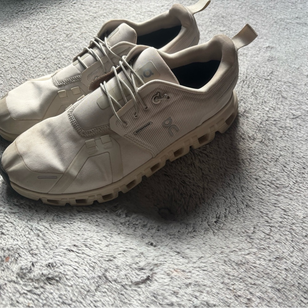 On Running Cloud 6 Waterproof Seashell (White) - image 4